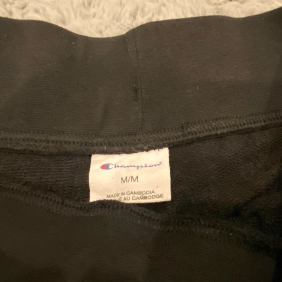 Black champion shorts - Picture 4 of 5